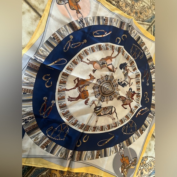 Scarf Carre 90 Chevaux De Trait 418 Equestrian Silk Scarf preppy boho chic satin - Picture 6 of 6